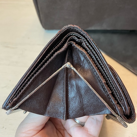 Burberry *Blue Label* compact trifold wallet - Picture 12 of 13